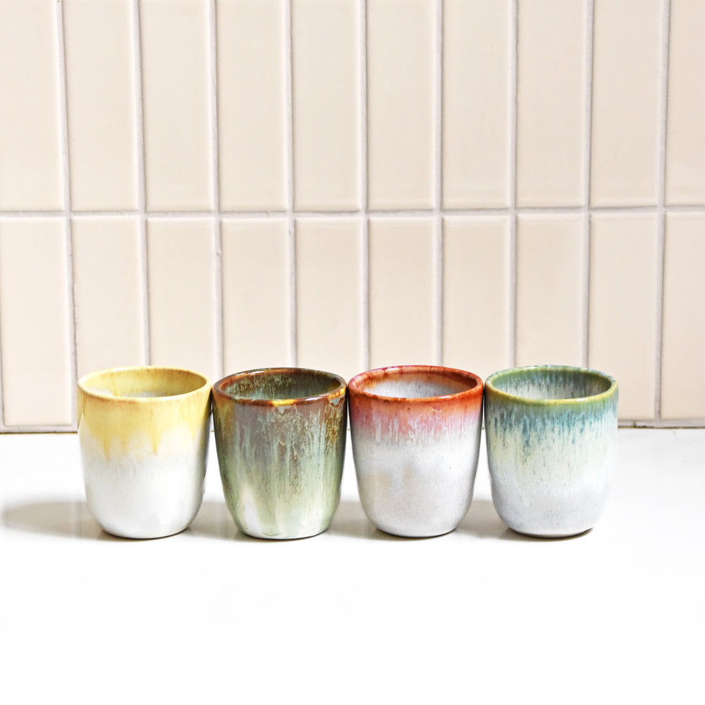 3 tasses à café et soucoupes en opaline verte 3 tasses à café et soucoupes en opaline verte