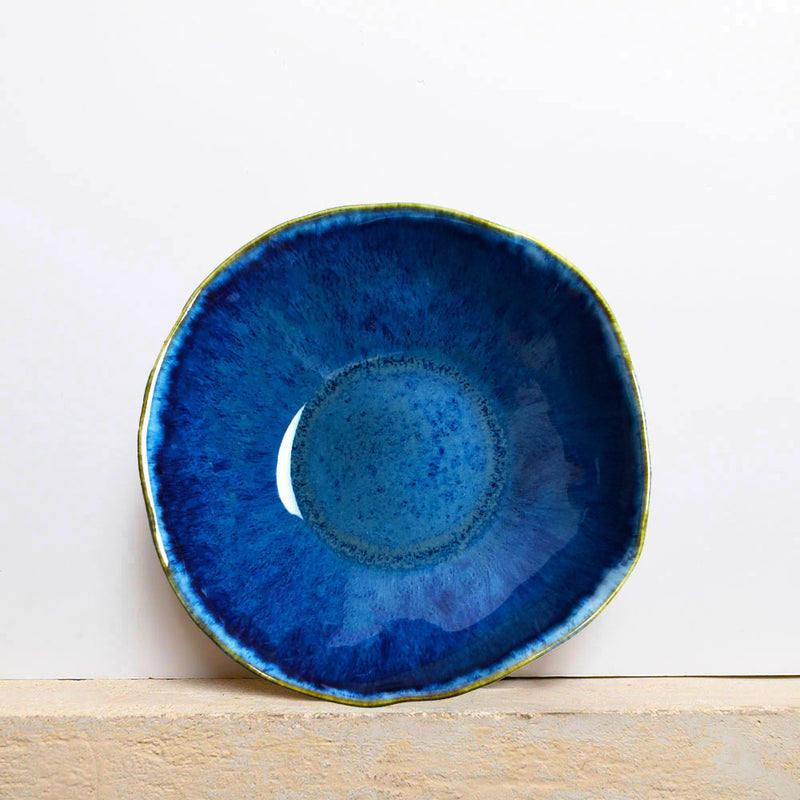 Assiette creuse Onda | Bleu abyssal - Vaisselle en grès artisanale – Céladon Paris Assiette creuse Onda | Bleu abyssal - Vaisselle en grès artisanale – Céladon Paris