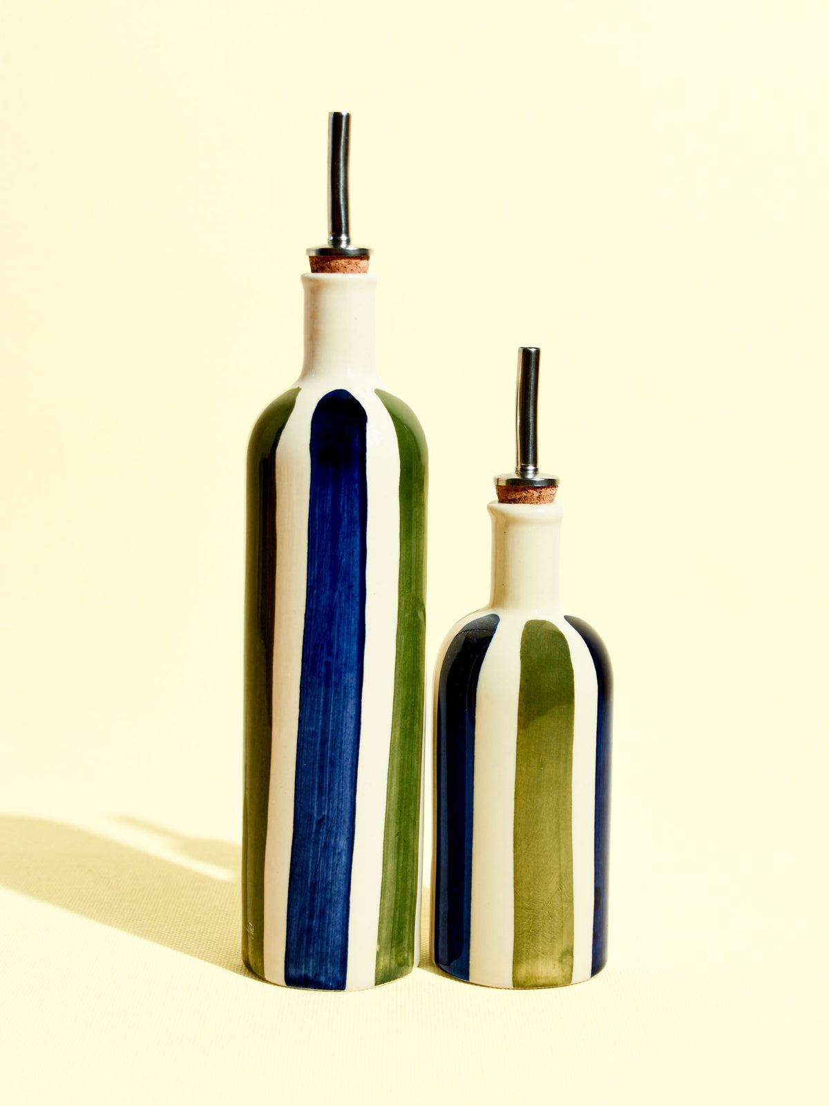 Bouteille d'huile en céramique motif Linhas bleu & vert Céladon, plusieurs tailles de la collection