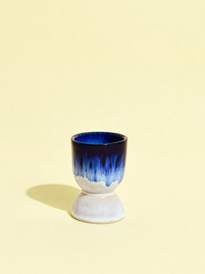 Coquetier en céramique émail bleu roi Céladon, vue de face
