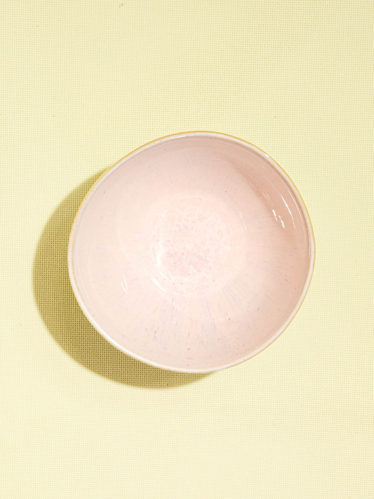 Grand bol en céramique émail rose bohême Céladon, détail de l'émail