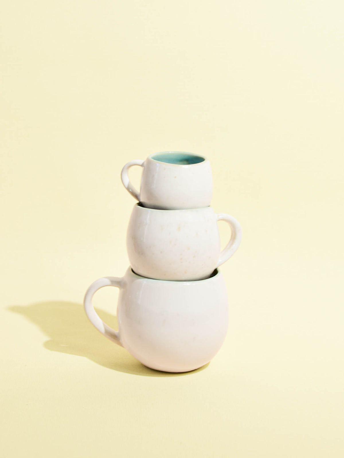 Grand mug en céramique émail bleu água Céladon, plusieurs tailles de la collection