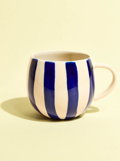 Grand mug en céramique motif Linhas bleu Céladon, vue de face