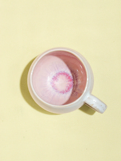 Grand mug en céramique émail rose bohême Céladon, vue de dessus