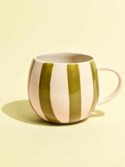 Grand mug en céramique motif Linhas vert Céladon, vue de face