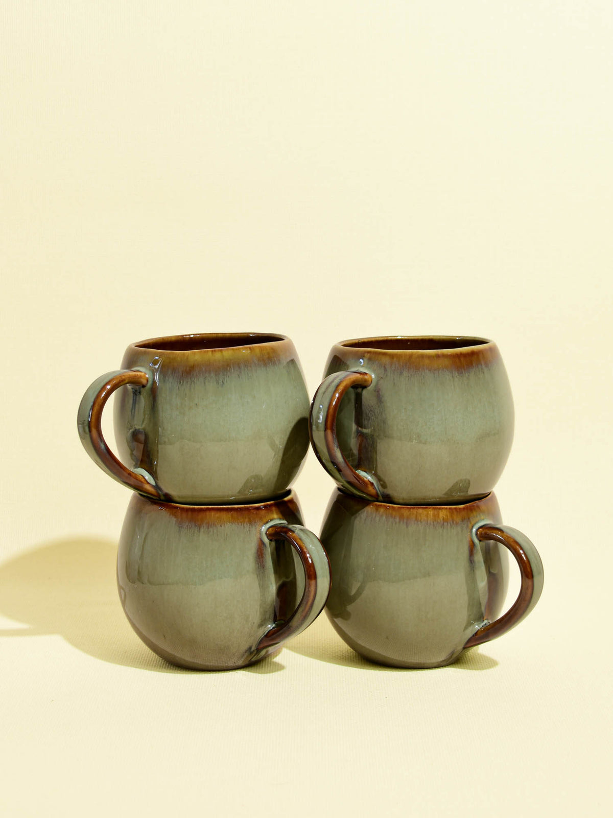 Grand mug en céramique émail vert rivage Céladon, set de 4