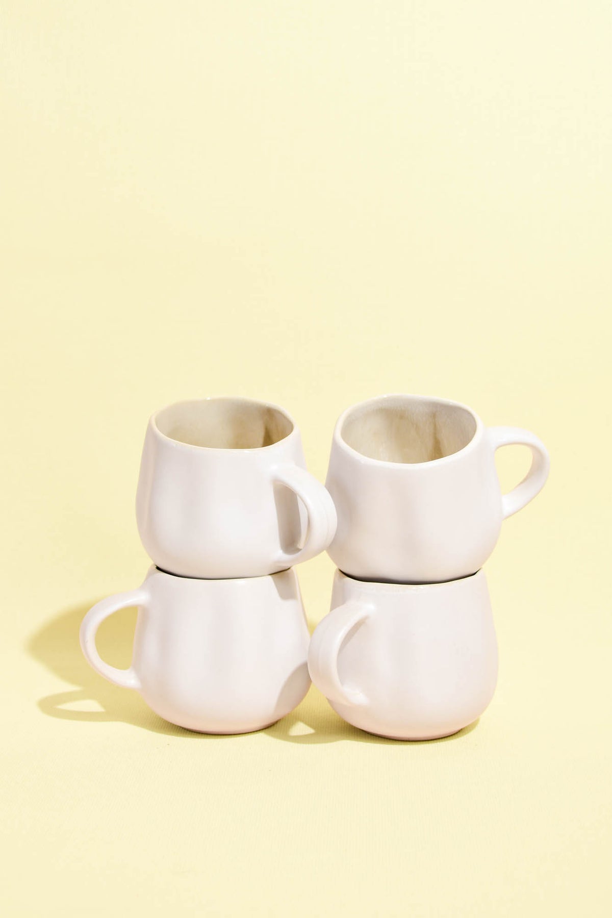 Grand mug Onda en céramique émail beige sable Céladon, set de 4