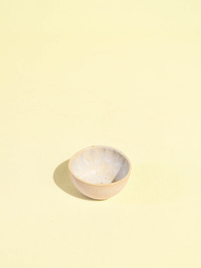 Mini bol en céramique émail blanc audacieux Céladon, vue de face