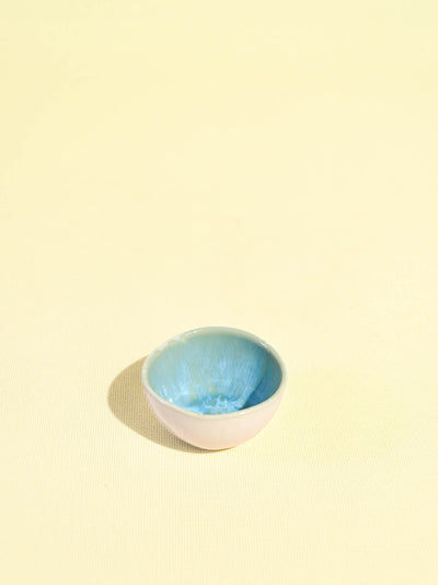 Mini bol en céramique émail bleu água Céladon, vue de face