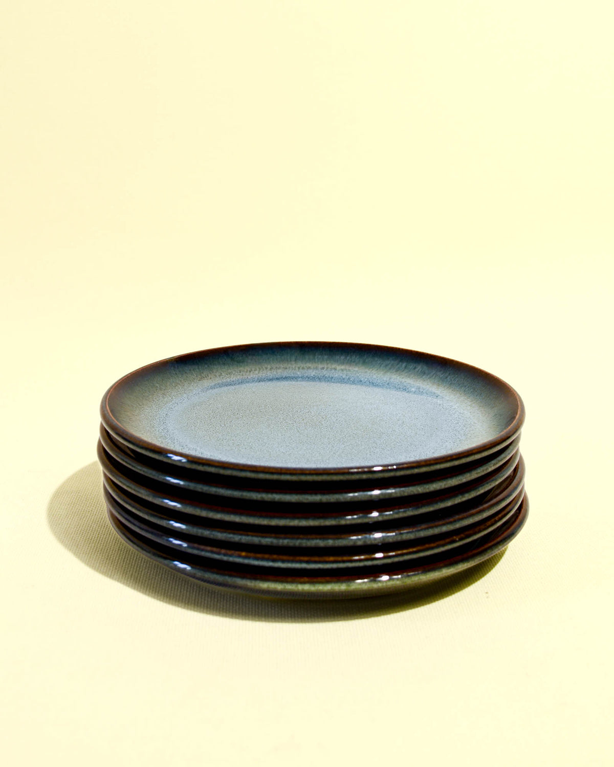 Petite assiette en céramique émail bleu brume Céladon, set de 6