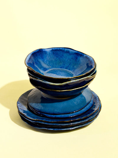 Service de vaisselle Onda pour 4 en céramique émail bleu abyssal Céladon