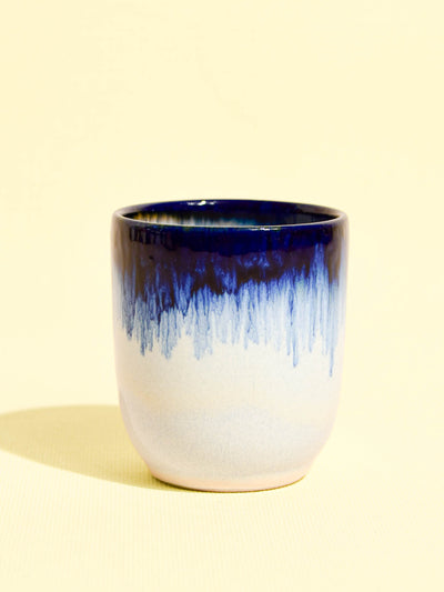Tasse en céramique émail bleu roi Céladon, vue de face