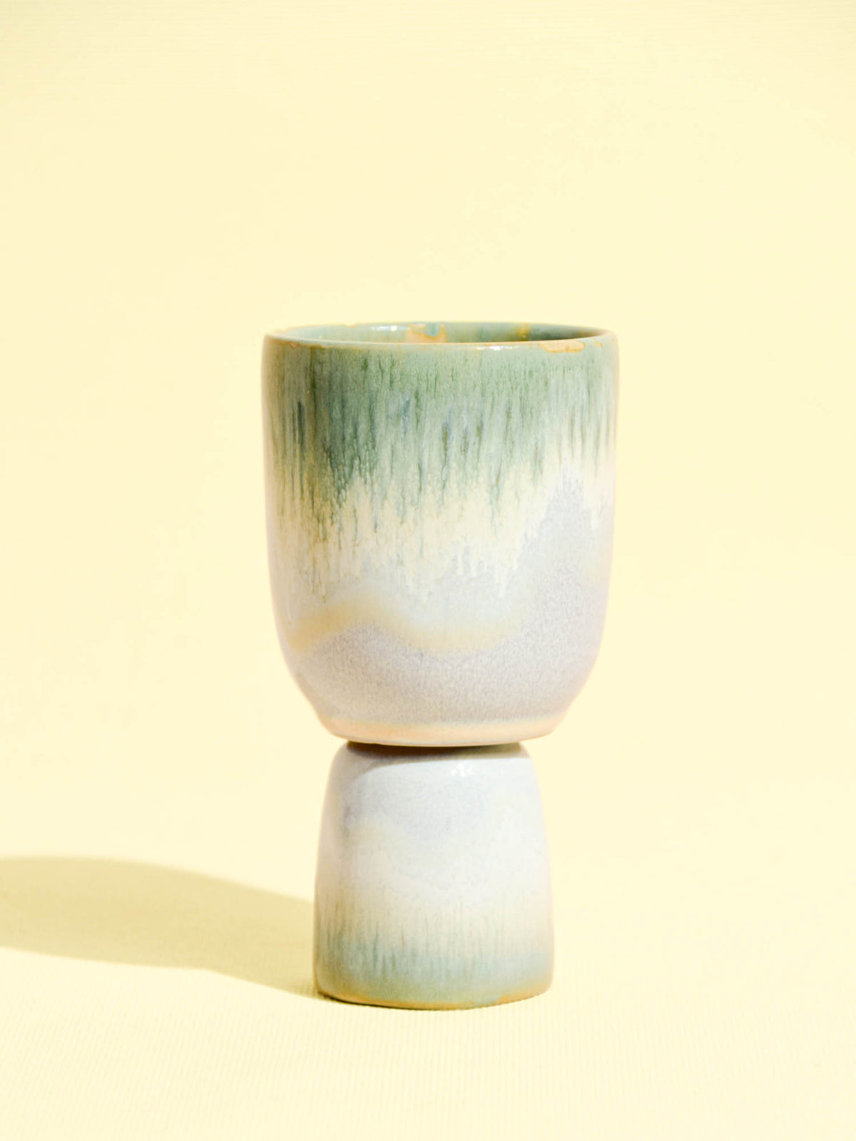 Tasse en céramique émail vert lumineux Céladon, plusieurs tailles de la collection