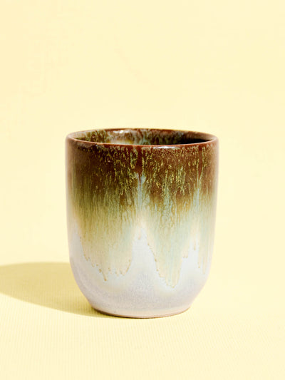 Tasse en céramique émail vert profond Céladon, vue de face