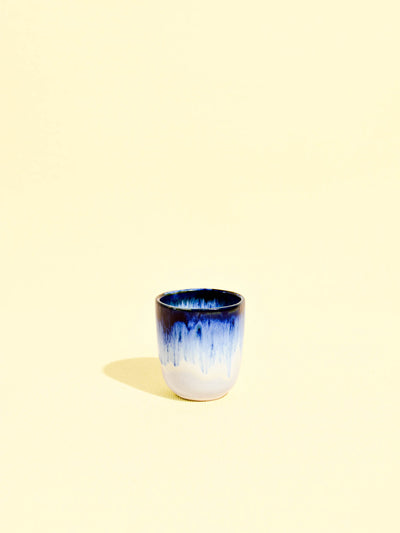 Tasse expresso en céramique émail bleu roi Céladon, vue de face