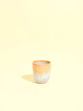 Tasse expresso en céramique émail jaune sable Céladon, vue de face